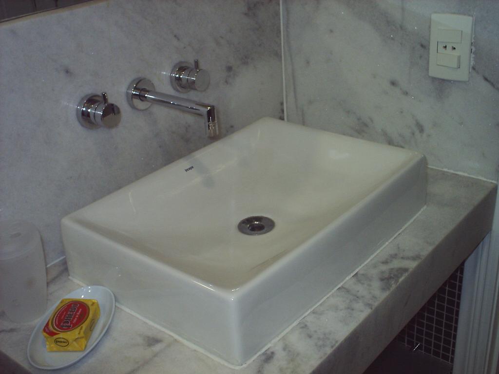 Bulhoes De Carvalho 591-601 Rio de Janeiro Bilik gambar